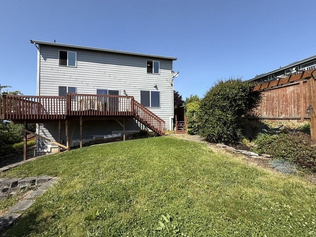 Building Photo - Sunnyside Area Home with Amazing Views!