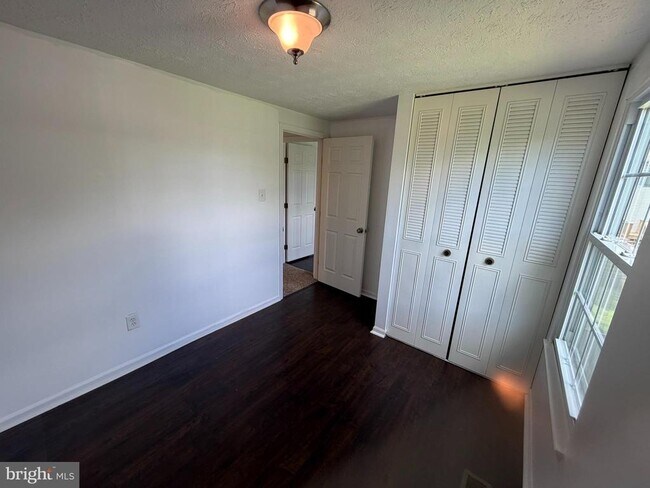 Building Photo - 3349 Garrison Cir