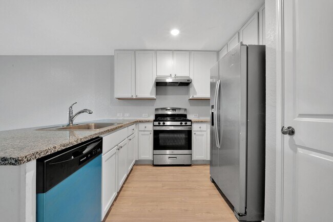 Building Photo - Cozy 4 Bedroom Home in Rosillo Creek