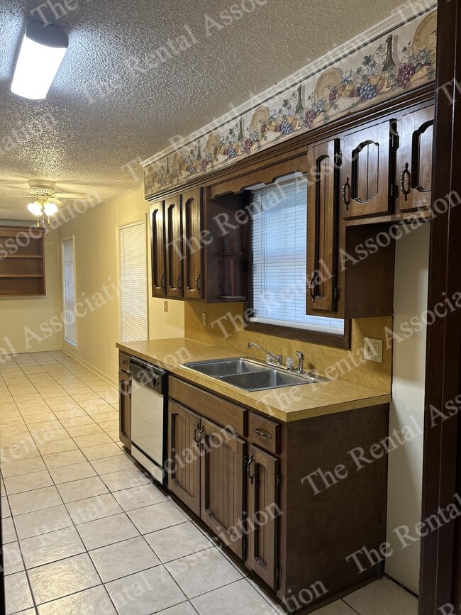 Building Photo - 6656 Sonny Boy Yeldell Rd