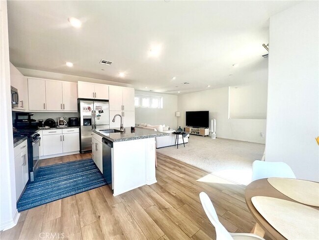 Building Photo - 16670 Crocus Ln