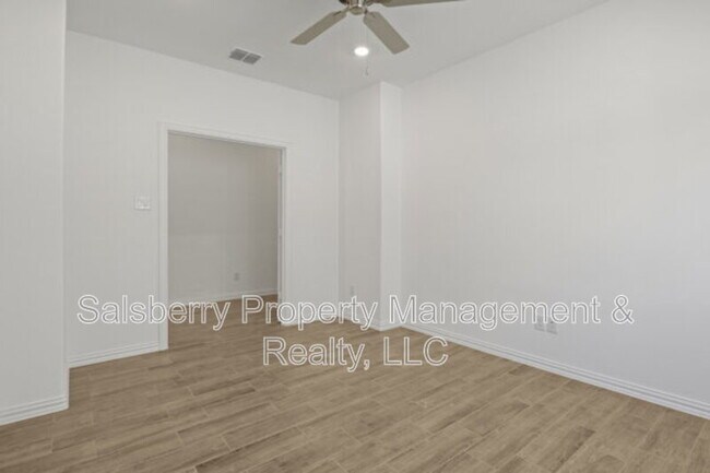 Building Photo - 224 Cherryvale Ln