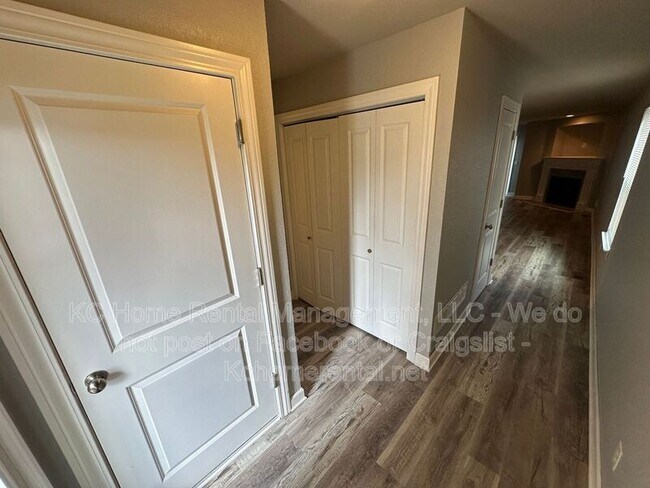 Building Photo - 10536 Kane Dr