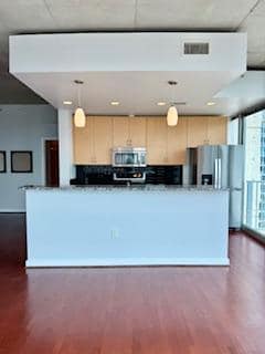 Building Photo - 777 N Ashley Dr