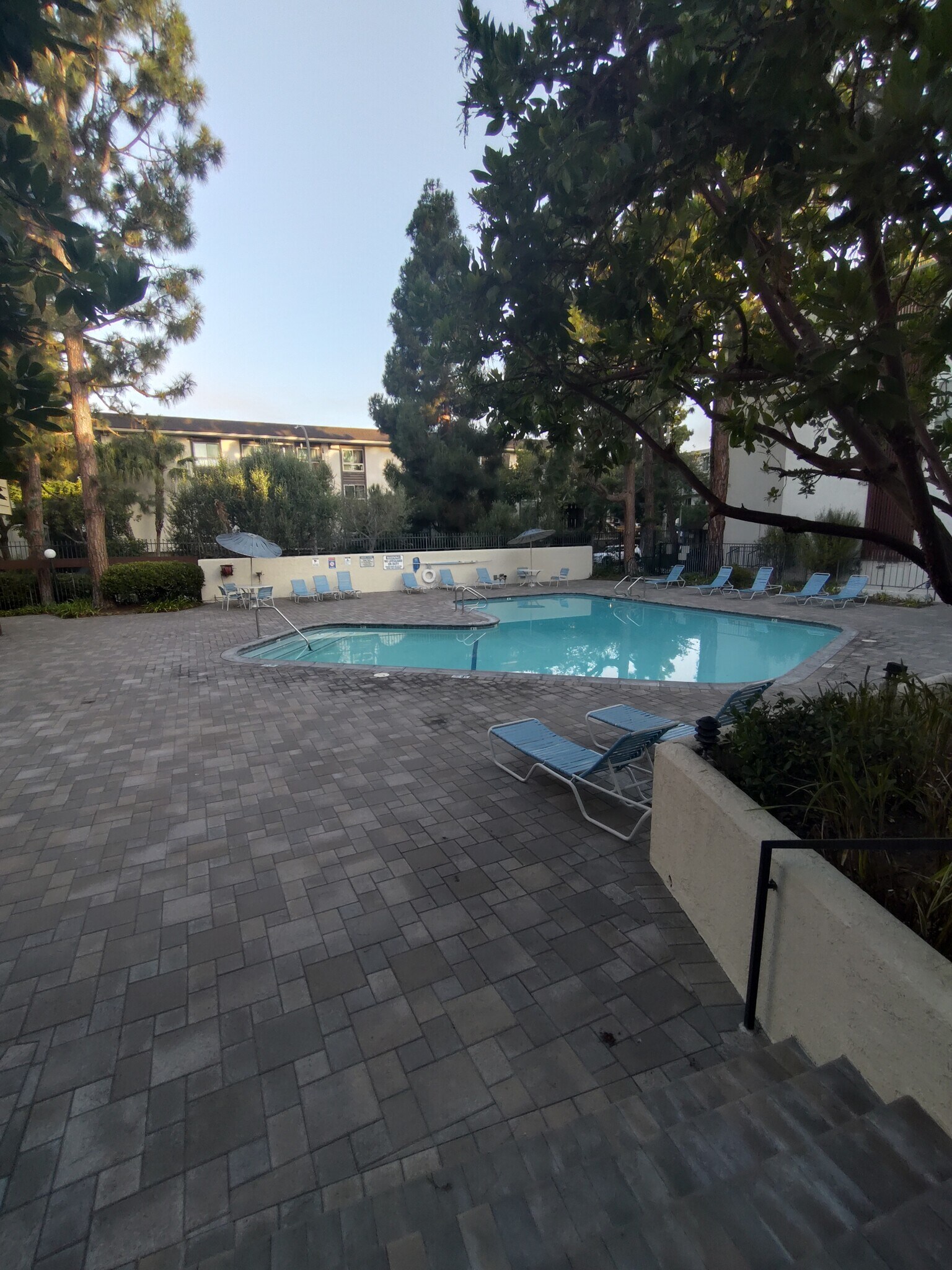 Building Photo - 5950 Canterbury Dr