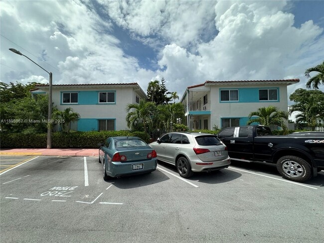 Building Photo - 7300 Byron Ave