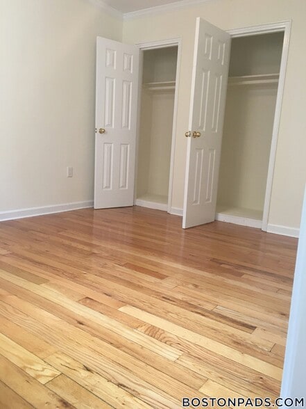 Building Photo - 60 Brattle St