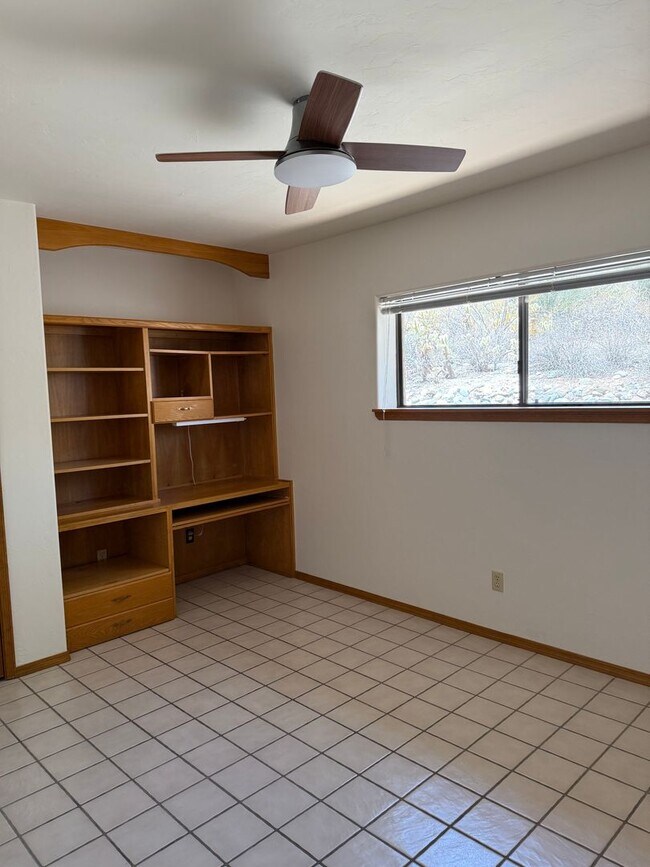 Building Photo - Tucson Foothills Home