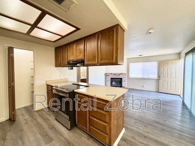Building Photo - 34 Silverhorn Ct