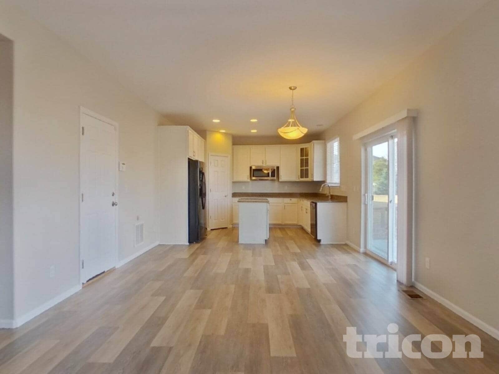 Building Photo - 7191 S Oak Hill Cir