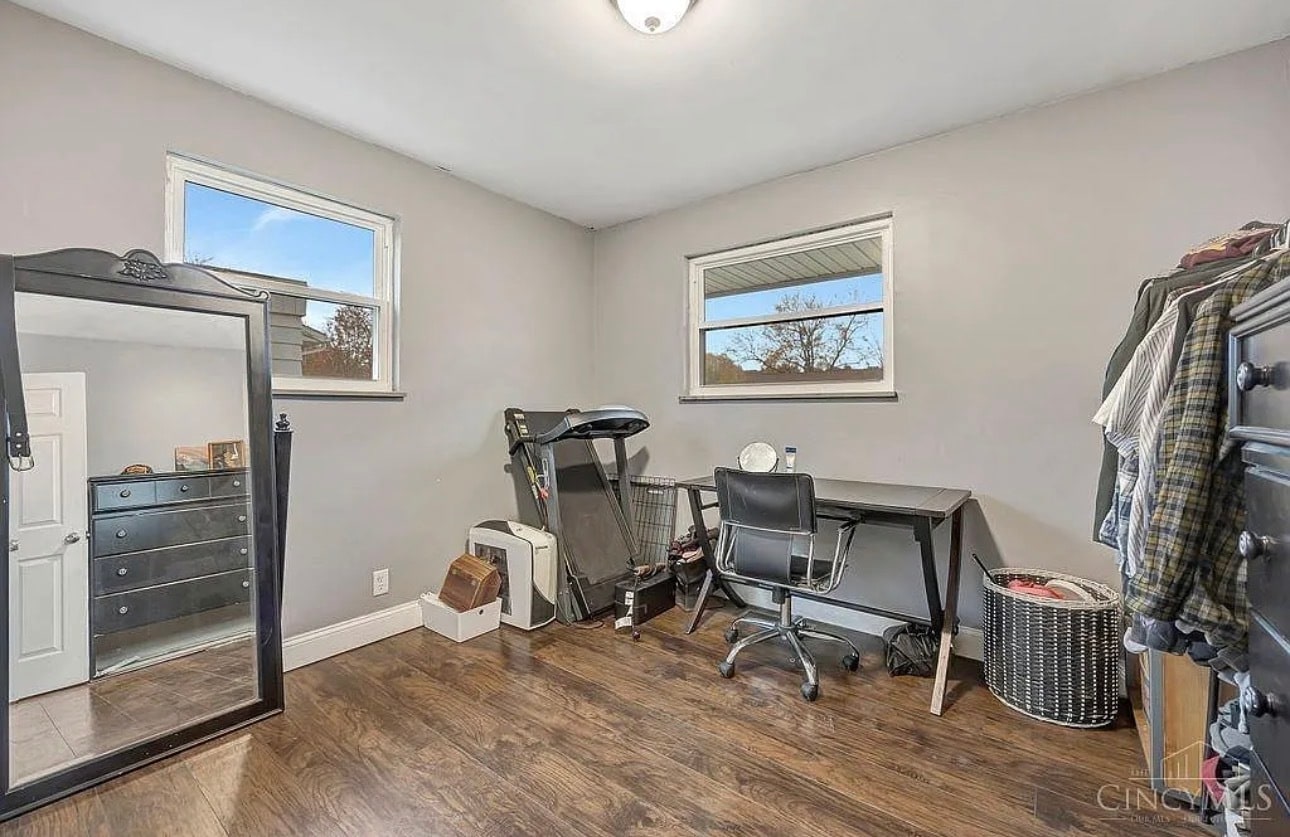 Building Photo - 477 Warr Ln