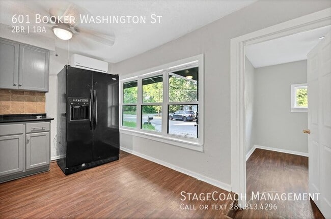 Building Photo - 601 Booker T Washington St