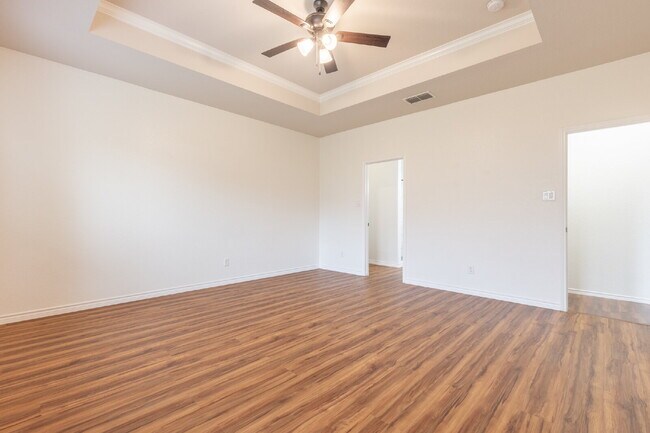 Building Photo - 7651 Mission Ledge