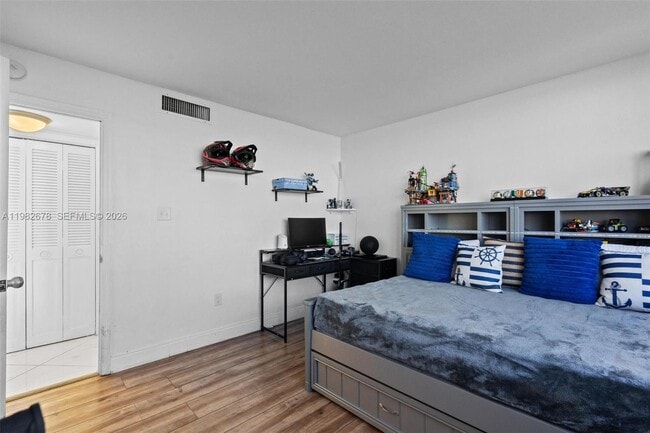 Building Photo - 18071 Biscayne Blvd