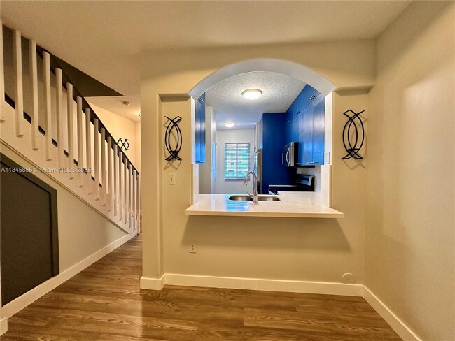 Building Photo - 120 SW 109th Ave