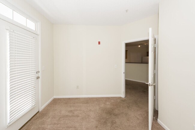 Building Photo - 2 Bedroom 1 Bath Condo in Concord West of the Ashely - West Ashley