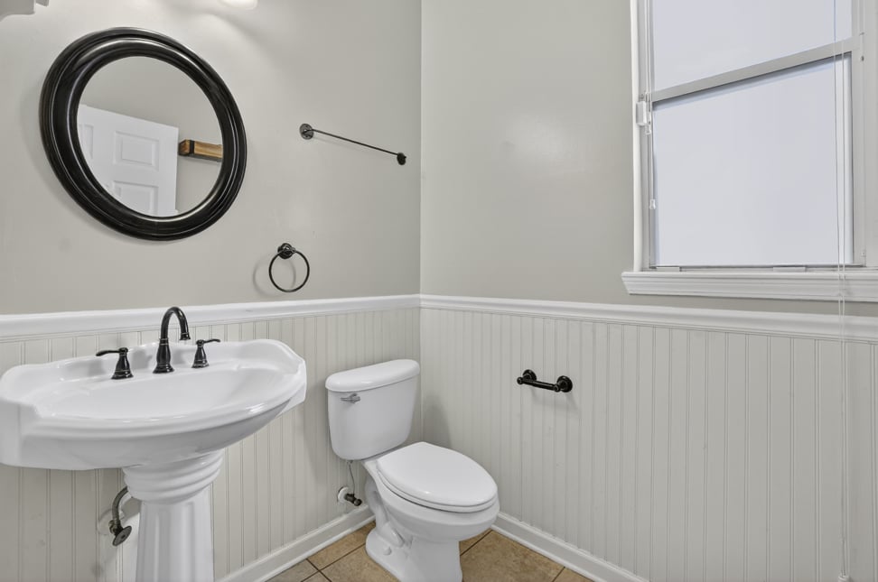 Building Photo - 1601 Majestic View Ln