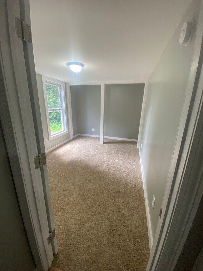 Building Photo - 70 Church St