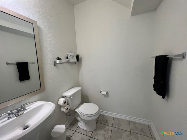 Building Photo - 29909 Sestra