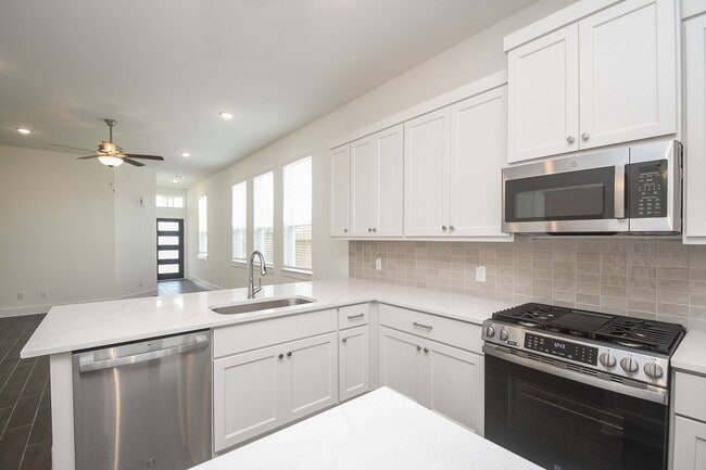 Building Photo - 2823 Sunrise Fld Ln