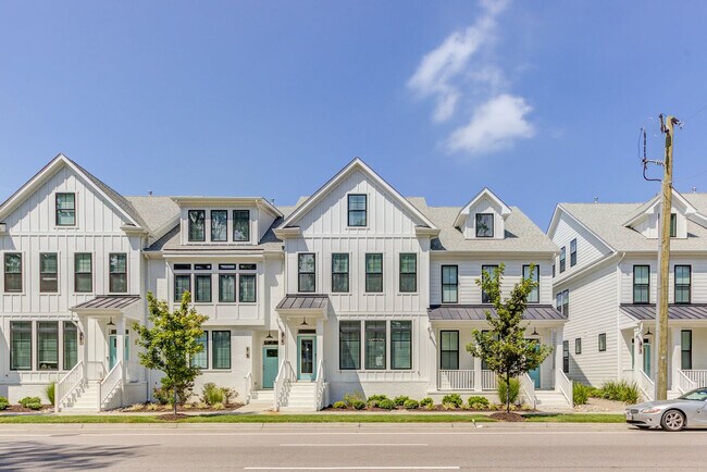 Building Photo - 517 22nd St