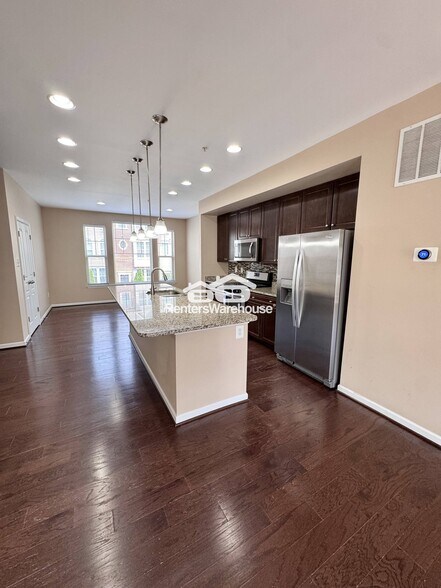 Building Photo - 2611 Bradish Ln