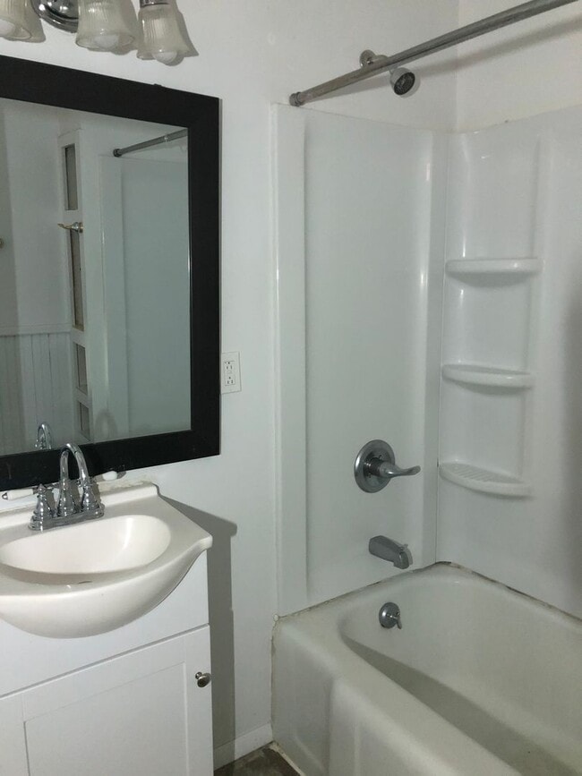 Building Photo - 1003 Peachtree St