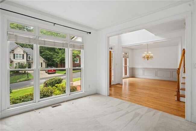 Building Photo - 270 Edwardton Ct