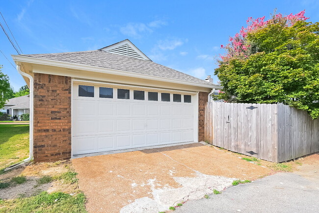 Building Photo - 8400 Kimberly Rose Dr