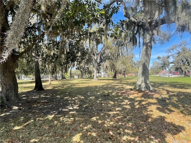 Building Photo - 8 Wright Square