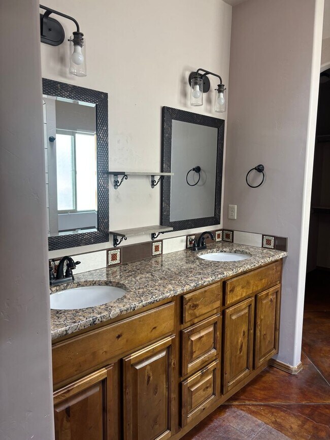 Building Photo - 3635 Santa Cecilia Ave