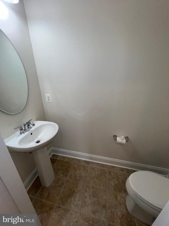 Building Photo - 25835 Clairmont Manor Square