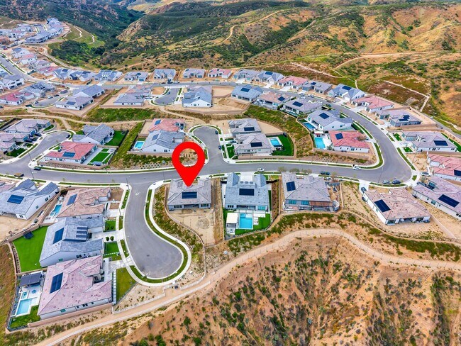 Building Photo - 30000 N Camino los Robles