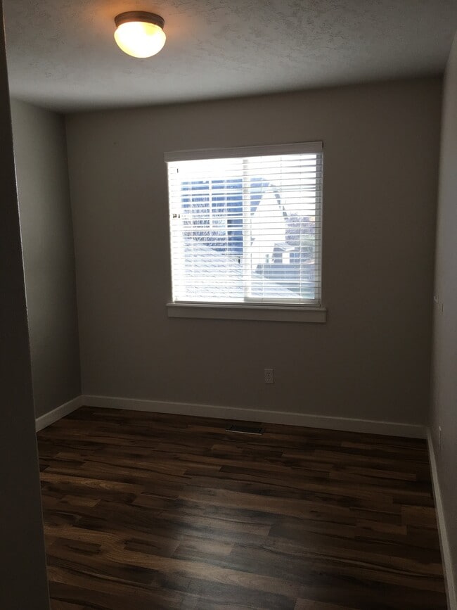 Building Photo - Perfect 4 bed 2.5 ba home in the desirable...