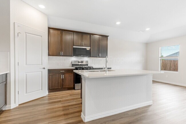 Building Photo - 2200 Dunbar Dr