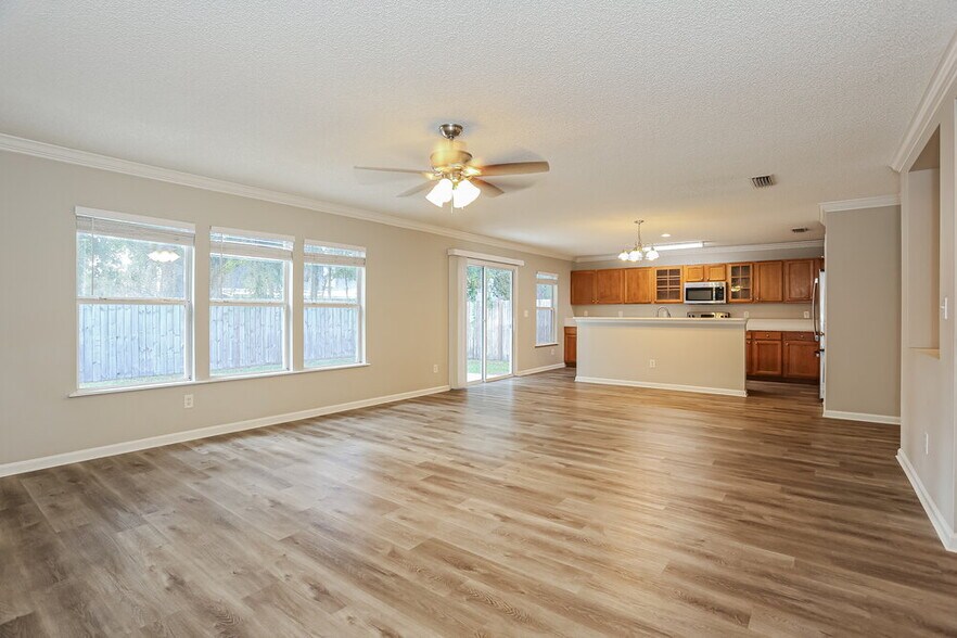 Building Photo - 12248 Pebble Point Dr W