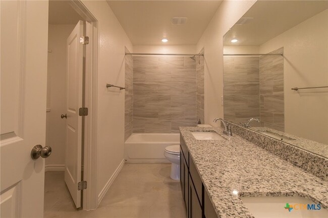 Building Photo - 1230 Lehmann Dr