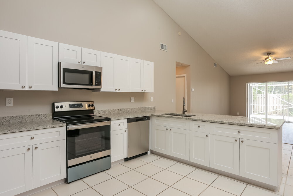 Building Photo - 11117 Lakeaire Cir