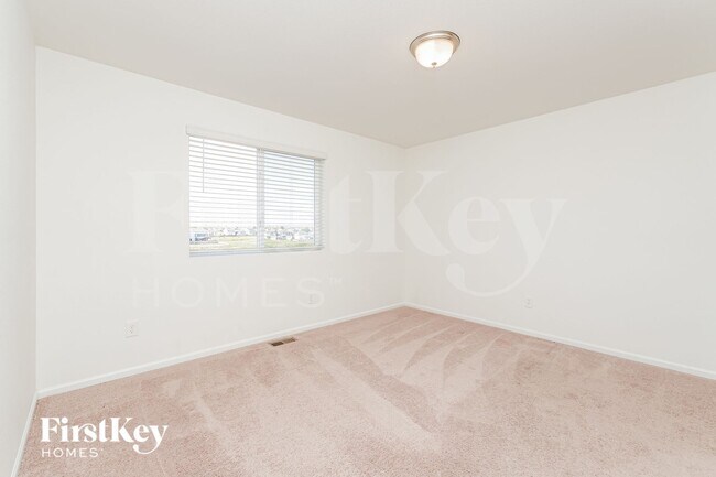 Building Photo - 10142 Luneth Dr