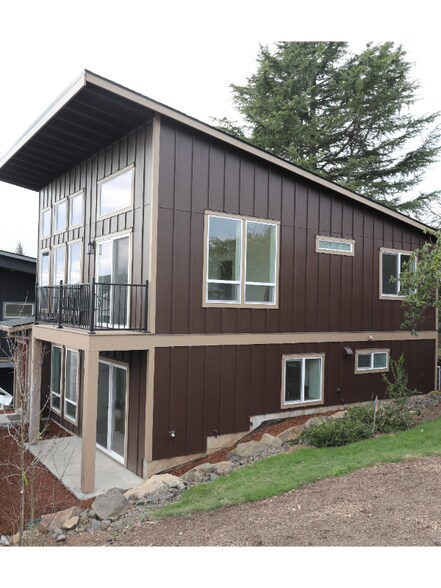 Building Photo - 12907 SE Ridgecrest Rd