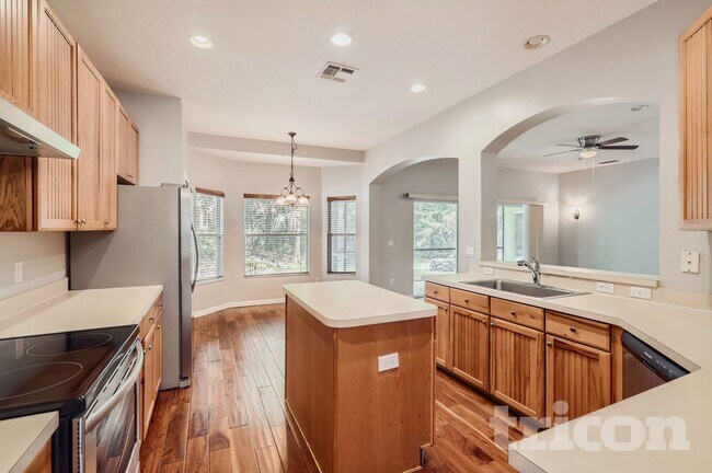 Building Photo - 5859 Autumn Chase Cir