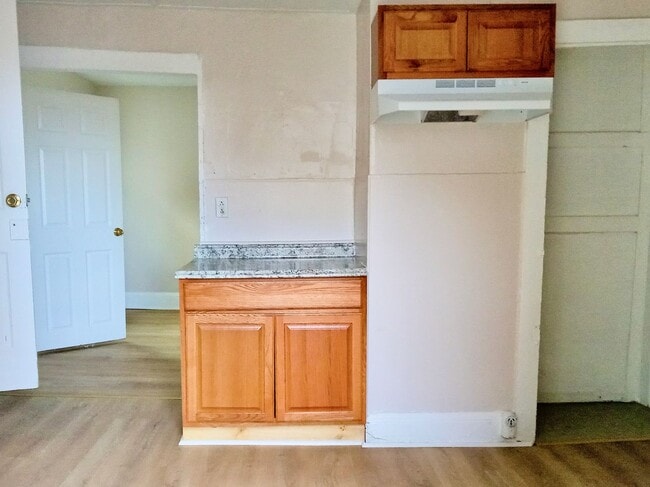 Building Photo - 53 Lincoln St