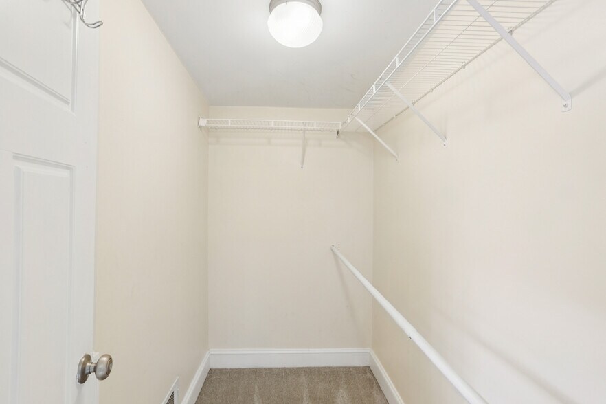 Primary bedroom walk in closet - 781 Rosedale Ave SE