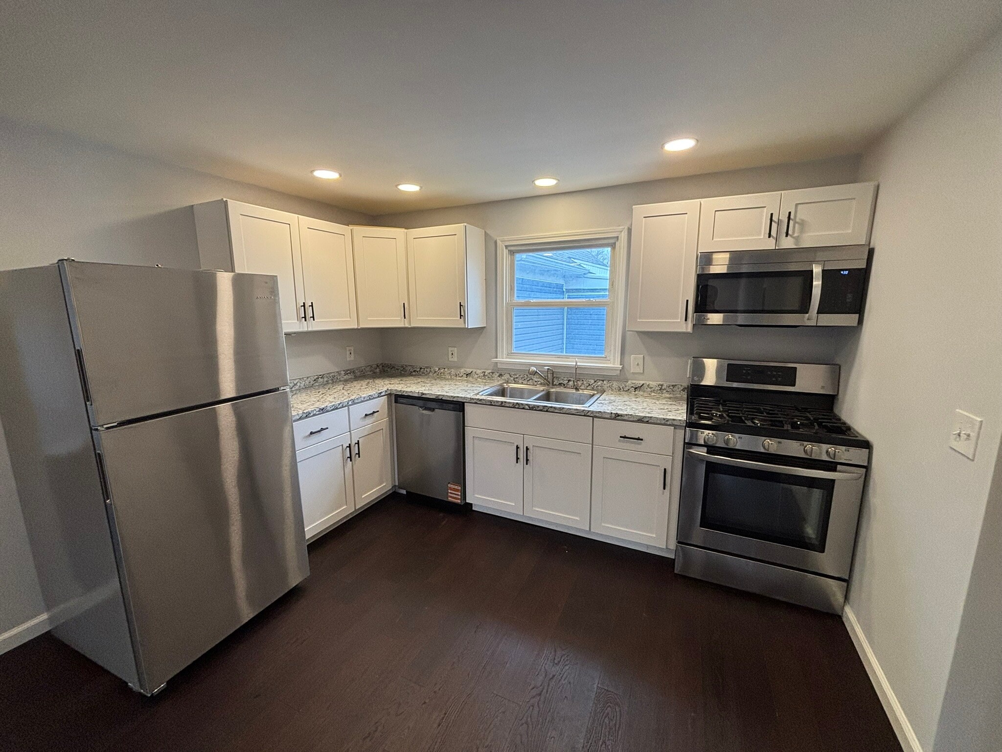 Building Photo - 77 Highland Ave