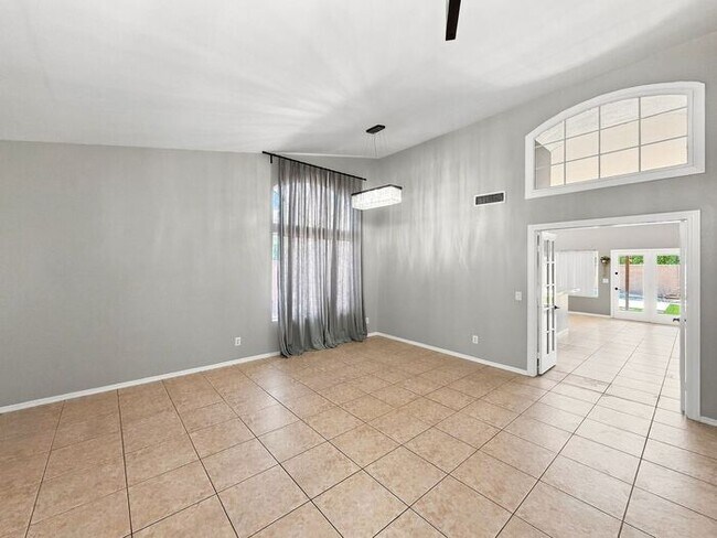 Building Photo - 4 Bedroom Home in the Heart of Ahwatukee for Rent