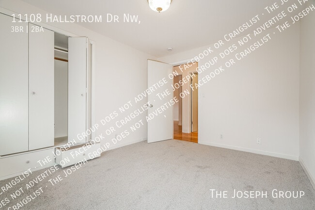 Building Photo - 11108 Hallstrom Dr