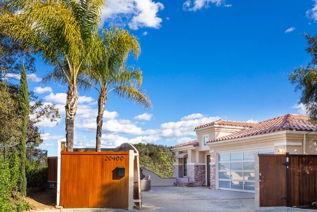 Building Photo - 20900 Bandera St