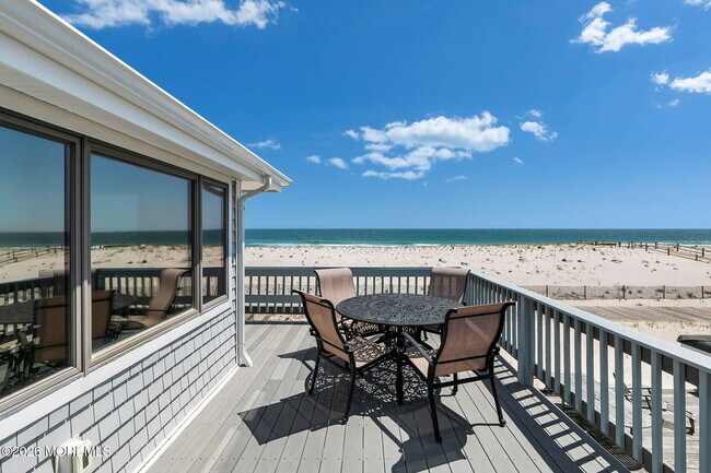 Building Photo - 304 Oceanfront