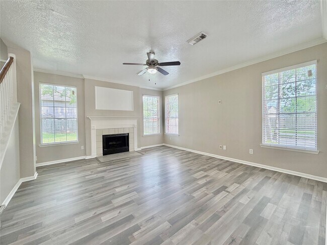 Building Photo - 6315 Laurel Bush Ln