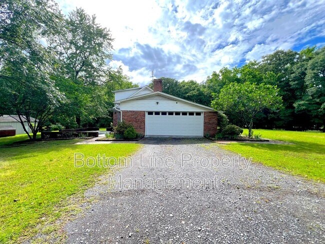 Building Photo - 186 Niven Rd